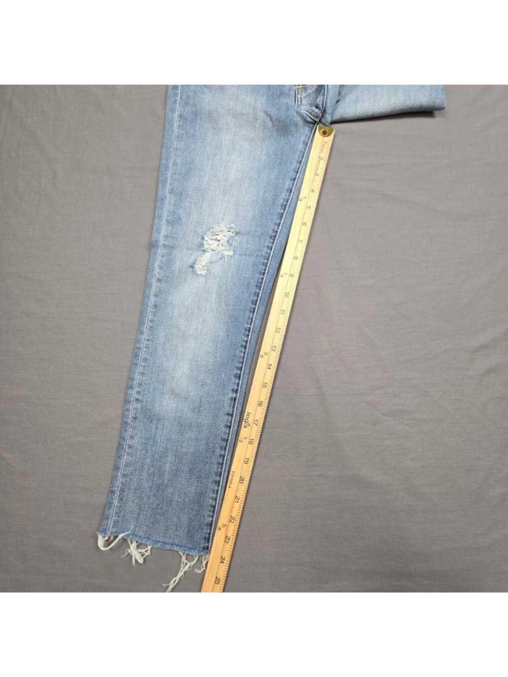 Articles Of Society Womens Distressed Frayed Hem Jeans Size 26 Light Blue Denim - Picture 4 of 7